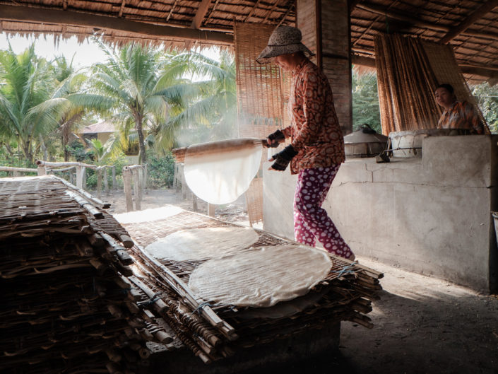 Rice noodle factory